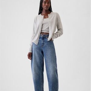GAP Women’s high rise barrel jeans